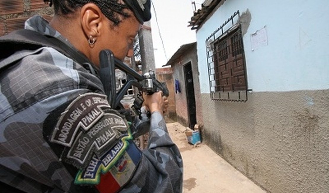 Polícia apreende menor acusado de tráfico de drogas