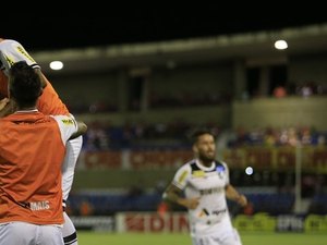 CRB joga mal e é derrotado por 3 a 1 pelo Ceará no Rei Pelé