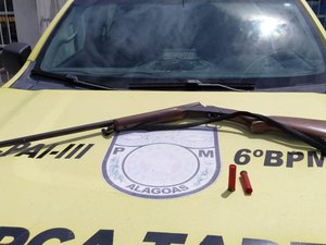 Polícia apreende arma de fogo perto de escola em São Luís do Quitunde