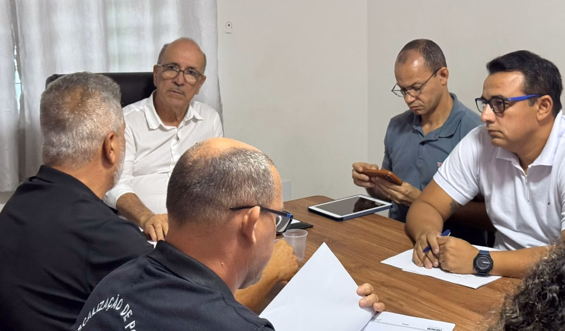 Penedo avança em marco regulatório para fiscalizar serviços da Conasa Águas do Sertão