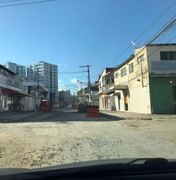 Há um ano interditada, rua  volta a ter obras na Jatiúca 