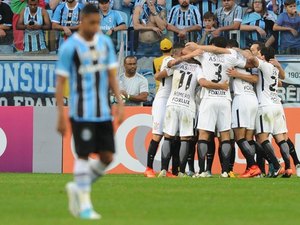 BRASILEIRÃO: Corinthians líder, Sport vence e dupla BA-Vi se complica 