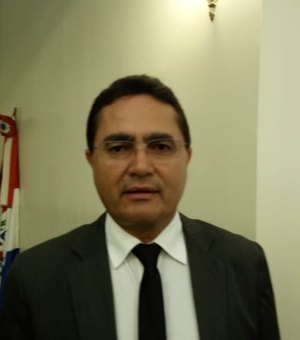 “A política de saúde pública no Brasil é bastante falha”, afirma Francisco Tenório