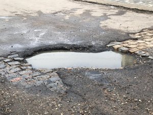 [Vídeo] Quantidade de buracos em ruas de Arapiraca tem atrapalhado vida de moradores