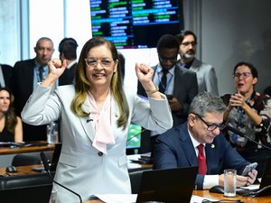 Dra Eudócia aprova no Senado projeto que estabelece diretrizes para desenvolvimento de vacinas terapêuticas contra câncer
