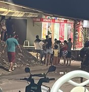 Homem é assassinado a tiros dentro de bar no bairro Mata do Rolo, em Rio Largo