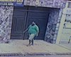 [Vídeo] Homem é flagrado furtando peças de motos em frente à faculdade em Arapiraca