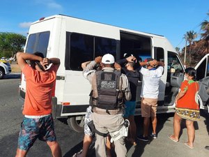 Polícia Rodoviária aborda 145 pessoas durante patrulhamento na AL 101 Sul
