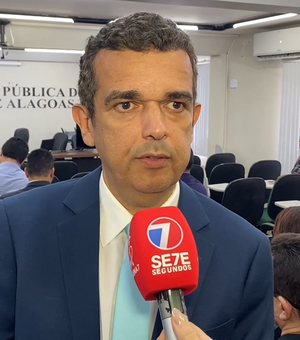 [Vídeo] Defensoria Pública tenta preservar matrículas de 158 alunos da Uncisal