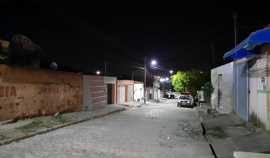 Traficante  é preso em Arapiraca com cocaína, maconha e quase R$ 3 mil