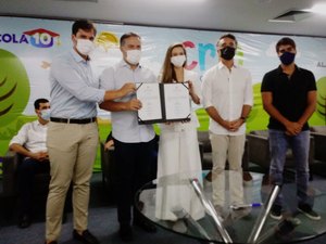 Renan Filho assina ordem de serviço para construção de 16 creches