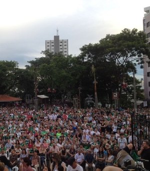 Missa de 7º por vítimas de acidente com a Chapecoense, reúne 1.500 pessoas