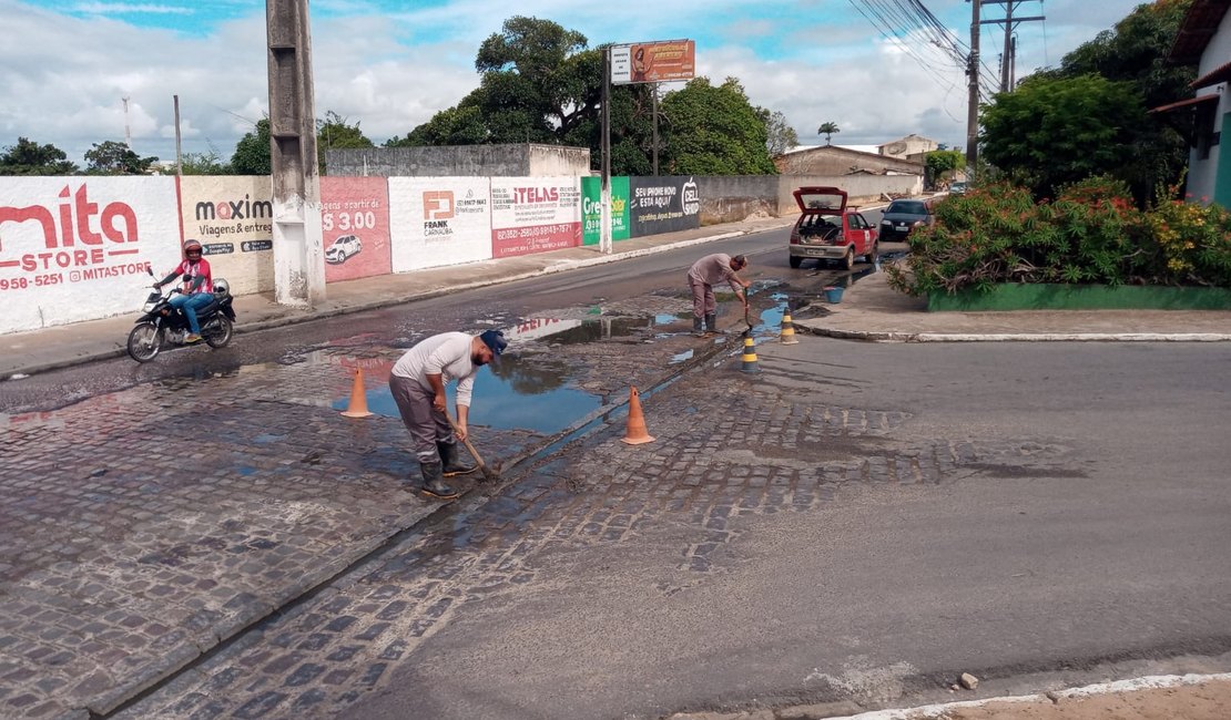 [Vídeo ] Acúmulo de água em rua não é provocado por rede de abastecimento de água