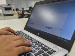 Ensino a distância teve aumento de 378,9% nas vagas em 10 anos