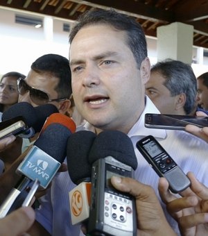 Renan anuncia construção de cinco hospitais