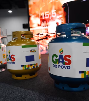 Gás do Povo começa a entregar vale para retirar botijão em novembro; veja quem tem direito