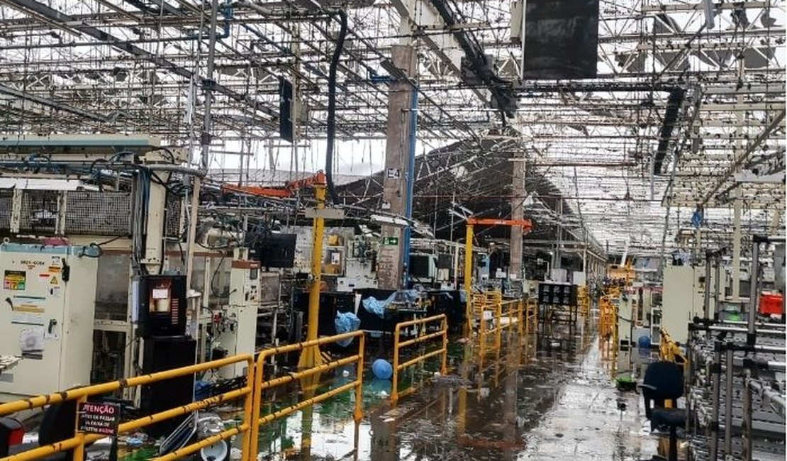 Tempestade destelha fábrica da Toyota em Porto Feliz e causa transtornos na região
