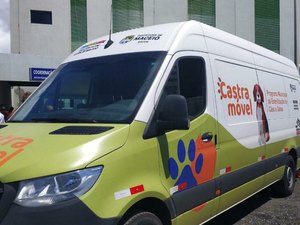 Prefeitura entrega primeira unidade móvel de castração de cães e gatos nesta segunda