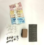 Irmãos são presos com maconha e papelotes de cocaína em Olho d’Água das Flores