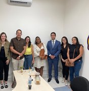 Cibele Moura dialoga com representantes dos food trailers e defende melhores condições para setor