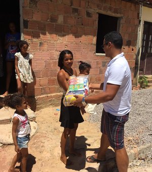 ONG doa cestas básicas em comunidades de Maragogi