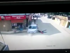 [Vídeo] Mãe e filha são atropeladas por condutor embriagado em Rio Largo