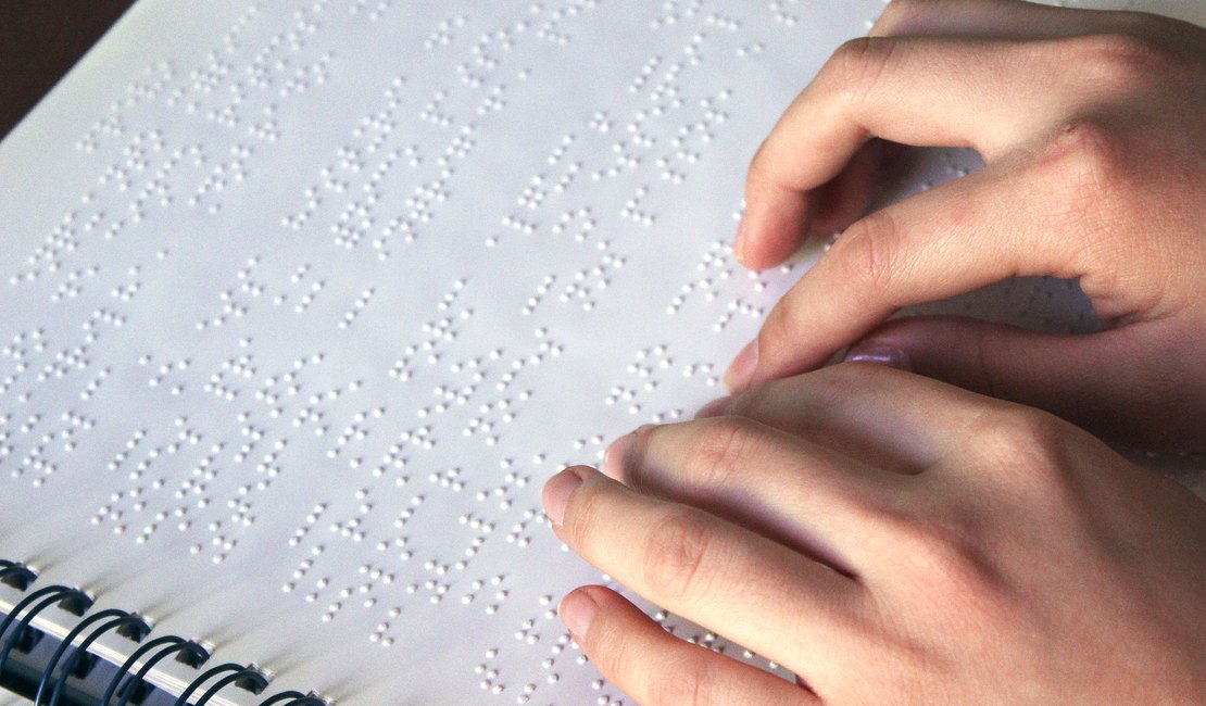 Prefeitura de Arapiraca promove cursos de acesso aos Sistemas Braille e Soroban