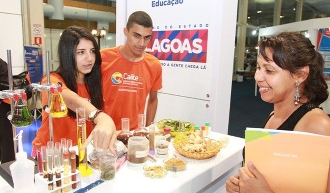 Escolas participam de uma das maiores Feiras de Ciência e Tecnologia do país