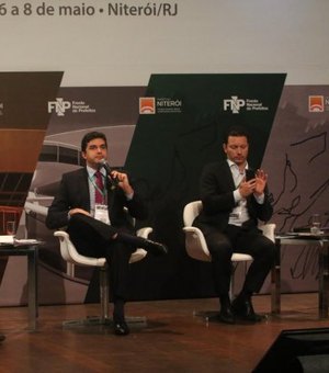 Rui Palmeira medeia debate sobre Infraestrutura no Rio de Janeiro 