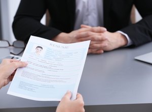 Empresas no Canadá contratam brasileiros por até R$ 16 mil mensais