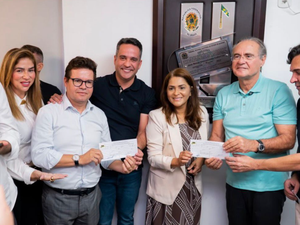 Pastor que levou Michelle Bolsonaro à igreja em Maceió se filia ao MDB ao lado de Renan Calheiros