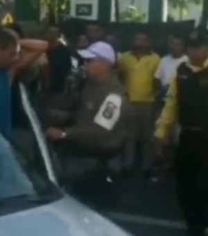 Homem é preso por tentar furar bloqueio bolsonarista na Av. Fernandes Lima