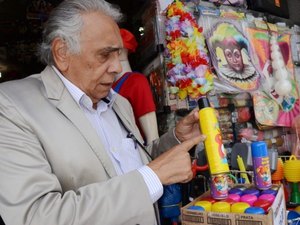 Vigilância Sanitária orienta sobre o uso de espumas, confetes e serpentinas no Carnaval