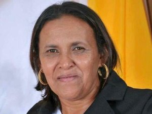 Professora pega carona e morre em acidente de trânsito no município de Água Branca