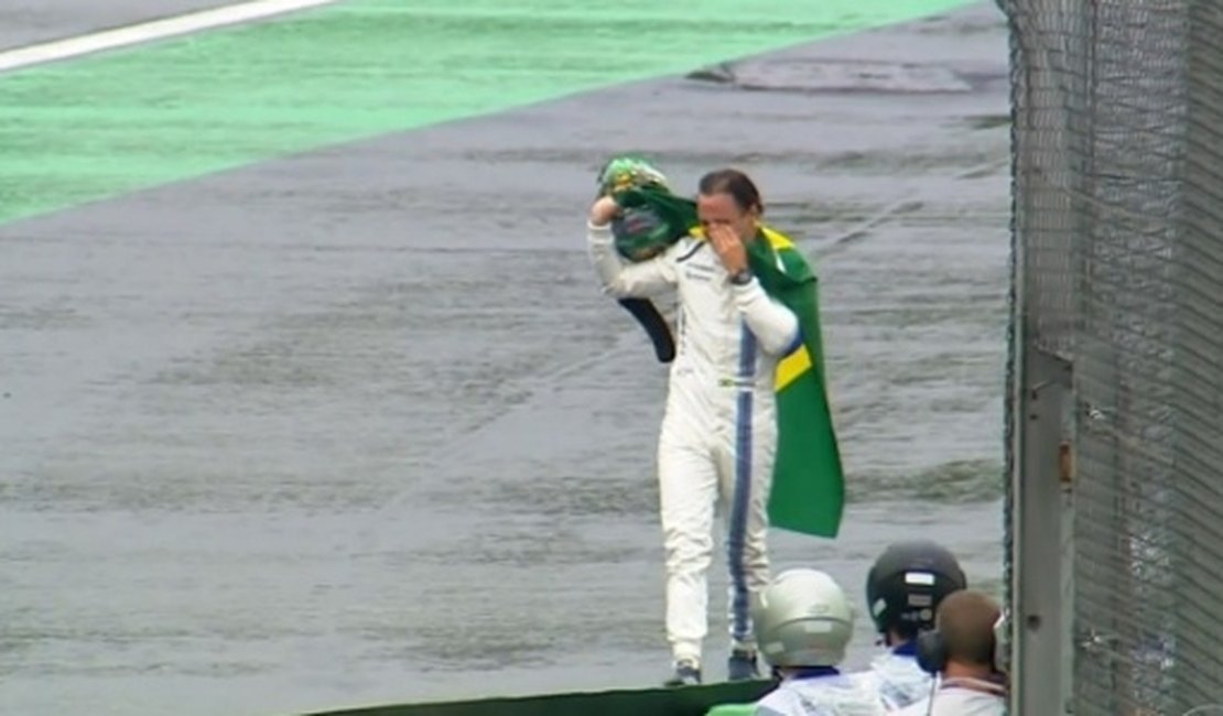 Massa encerra última corrida no Brasil da carreira e sai aplaudido da pista