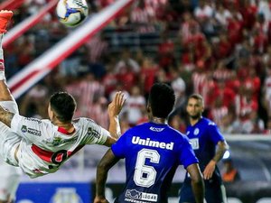 Léo Ceará entra na briga pela artilharia da Série B