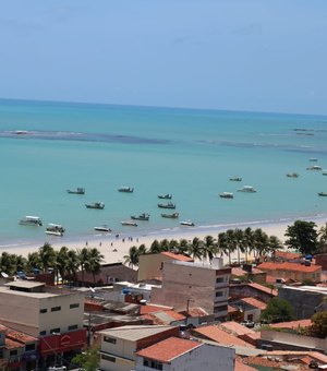 Orla de Maragogi: a praia mais badalada do litoral Norte de Alagoas