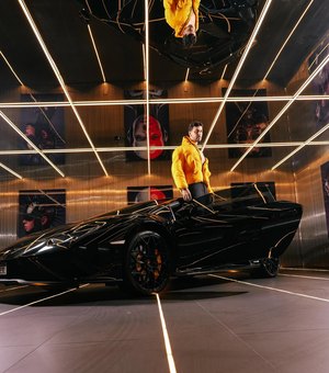 Carlinhos Maia abre mansão e mostra coleção de carros de luxo: 'realizado'