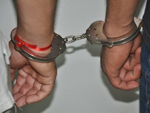 Dupla é presa por vários homicídios e tráfico de drogas