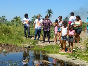 Três mil servidores foram as ruas em ação contra dengue