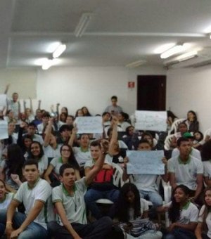 Estudantes ocupam Ifal de Marechal Deodoro em protesto contra a PEC 241