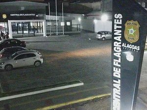 Homem é preso após ameaçar policiais e familiares na Ponta da Terra