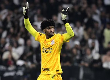 Hugo Souza repudia ataques racistas e cobra punição: “Racismo é crime”