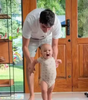 Lucas Rangel e o marido celebram os primeiros passos da filha, Mia
