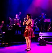 Lara Melo apresenta espetáculo 'Vertente' e canta MPB no Teatro de Arena nesta quinta-feira