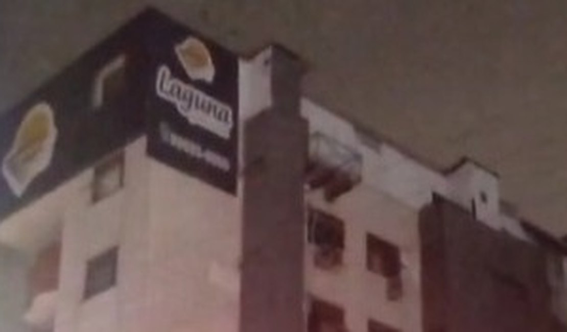 Incêndio atinge quarto de hotel na Pajuçara
