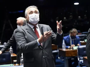 Lewandowski libera acesso de Calheiros a mensagens entre Moro e procuradores