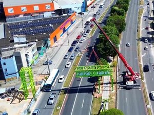 Durval de Góes Monteiro terá trecho interditado para instalação de parte da passarela do Canaã