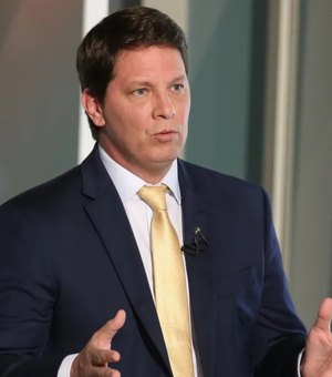 PF apreende fuzil e outras seis armas de Mario Frias em operação