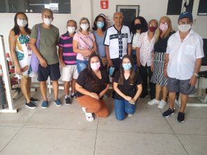 [Vídeo] Grupo 'Viver bem com Parkinson' faz série de visitas para levar inclusão e conscientização sobre doença